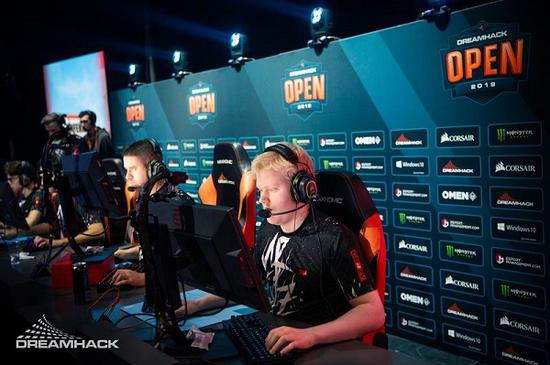 无畏契约优惠券活动最低价550元起全额返现